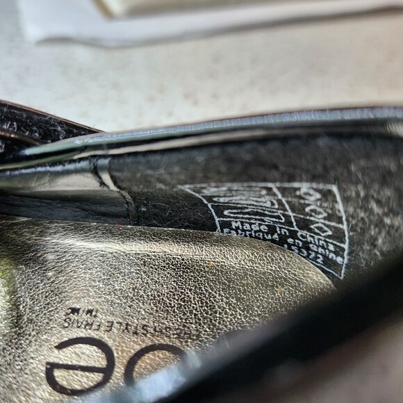 Girls MaryJane Shoes In Faux Patent Black - Picture 10 of 10